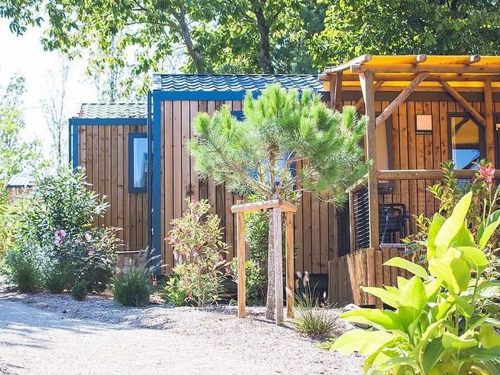 Camping pour 4 personnes, avec Balcon/Terrasse et Bassin pour enfant dans Côte de Jade