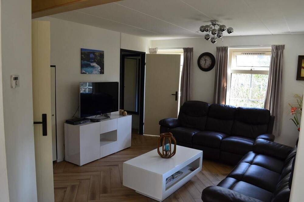 Erholungspark, Ferienhaus in einem Wald am Rande eines Parks in Regio Zwolle