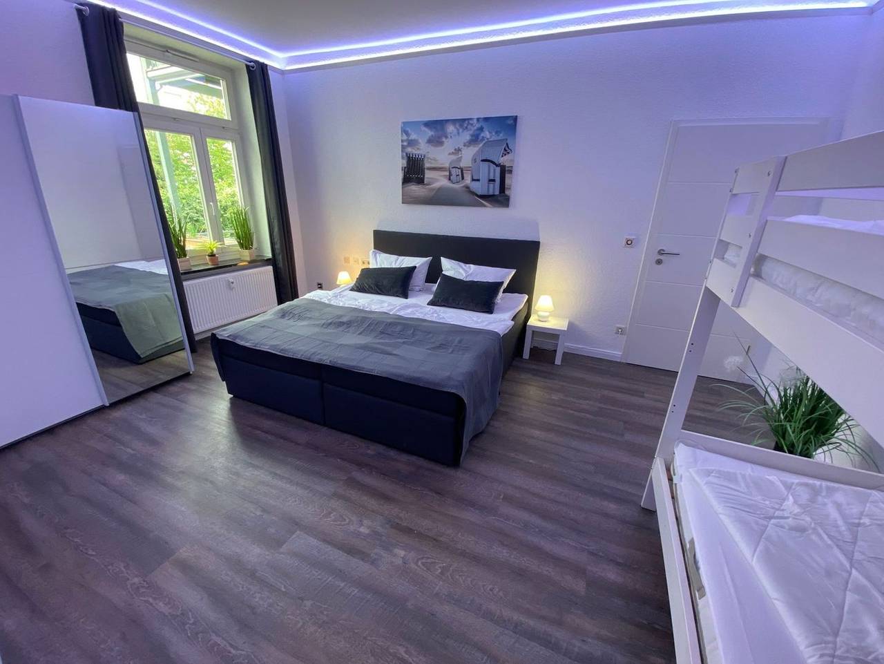 Ganze Ferienwohnung, Krabbennest Ferienwohnung mit Whirlpool und Infrarotsauna in Stadtmitte Rostock, Rostock
