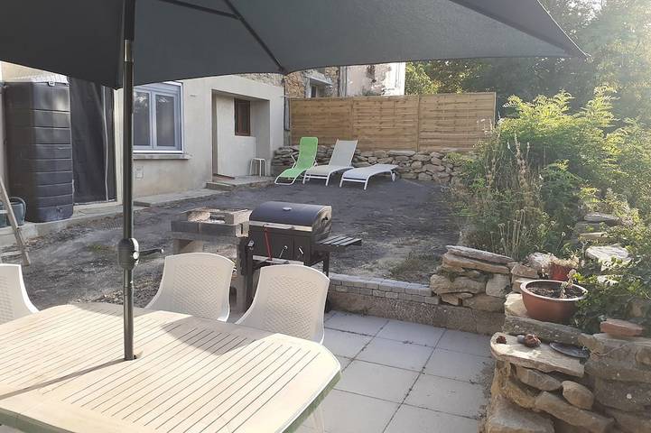 Location de vacances pour 6 personnes, avec Terrasse à Albières