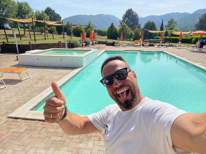 Agriturismo per 6 persone, con piscina e giardino nonché panorama, con animali domestici in Abruzzo