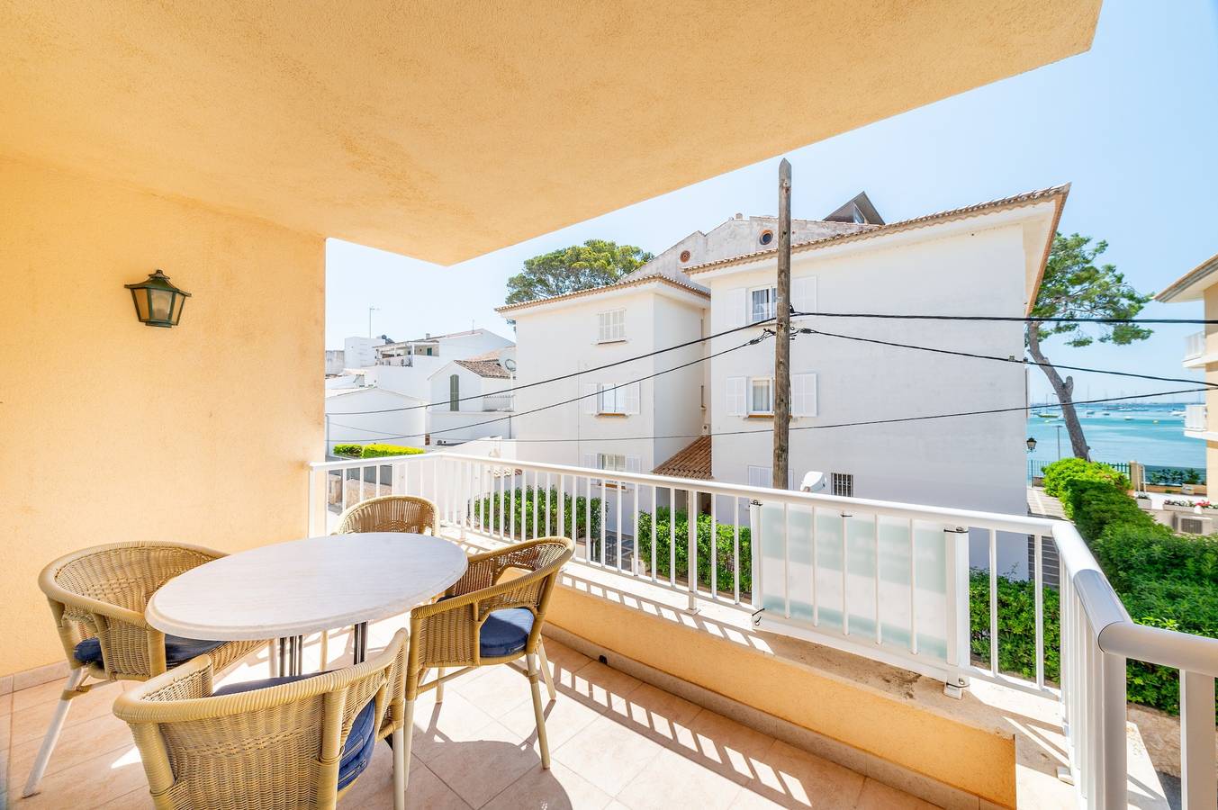 Entire apartment, Vacation Apartment Talaia 1A with Balcony, Wi-Fi, Garden & Terrace in Port de Pollença, Pollença