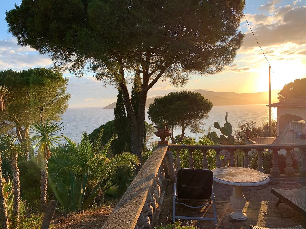 Villa 'Le Ginestre Di Mare' with Sea View, Private Terrace and Private Garden in Capoliveri, Elba