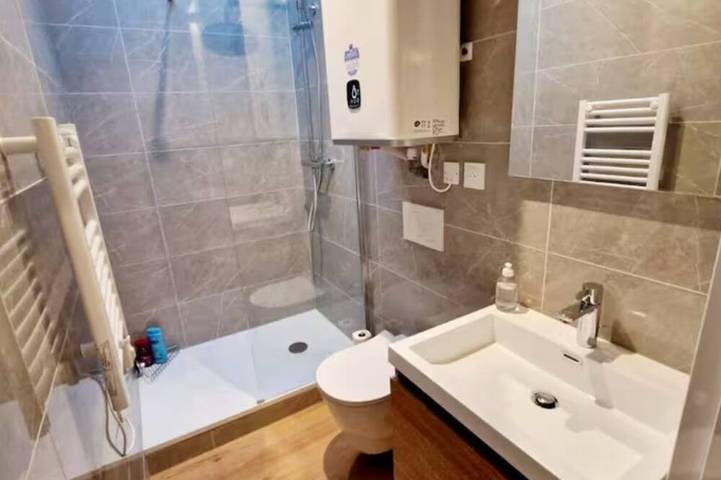 Ganze Wohnung, Gemütliches, Neues Apartment im Herzen der Innenstadt in Valence, Valence und Umgebung