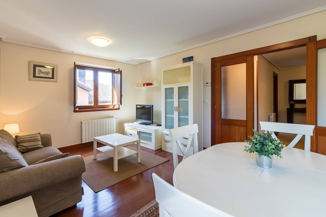 Apartamento entero, Casa Torre de Guriezo 5 Plazas con vistas a la montaña y Wi-Fi in Guriezo, Costa de Cantabria