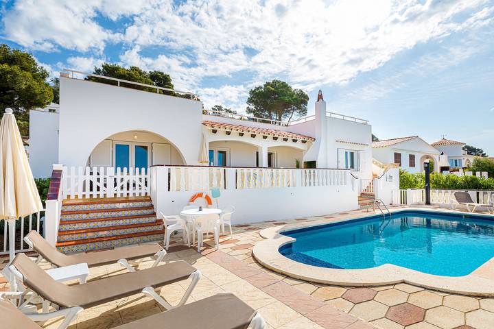 Villa for 5 people, with Terrace and Garden in Platja Son Bou