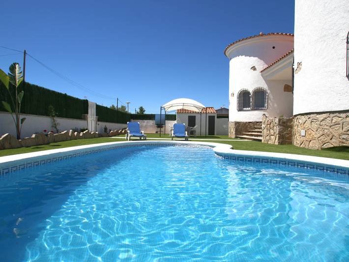 Ferienhaus für 8 Personen, mit Terrasse und Garten an der Costa Dorada