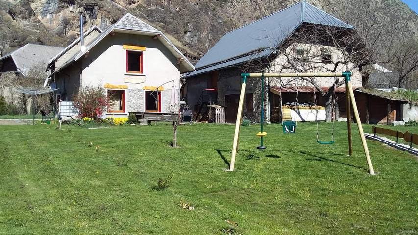 Gîte pour 4 personnes, avec Terrasse et Jardin