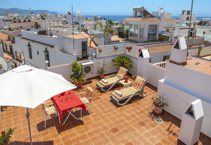 Hel lägenhet, Lägenhet för 2 Personer med balkong in Nerja Centre, Nerja