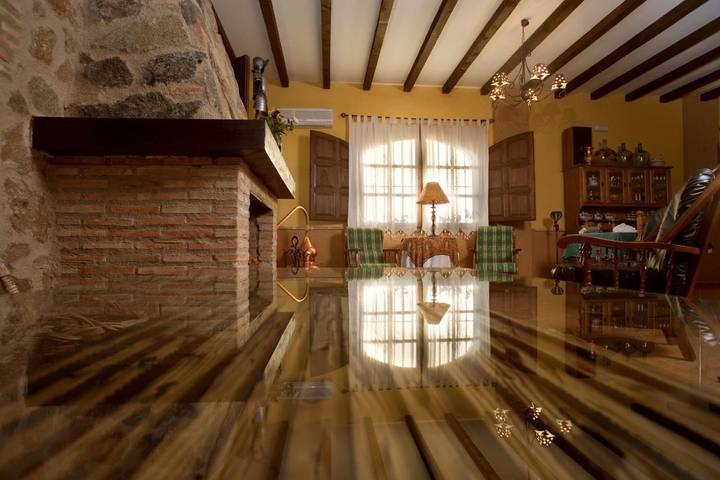 Chalet para 16 personas, con vistas y jardín, Se admiten mascotas en La Vera - 4