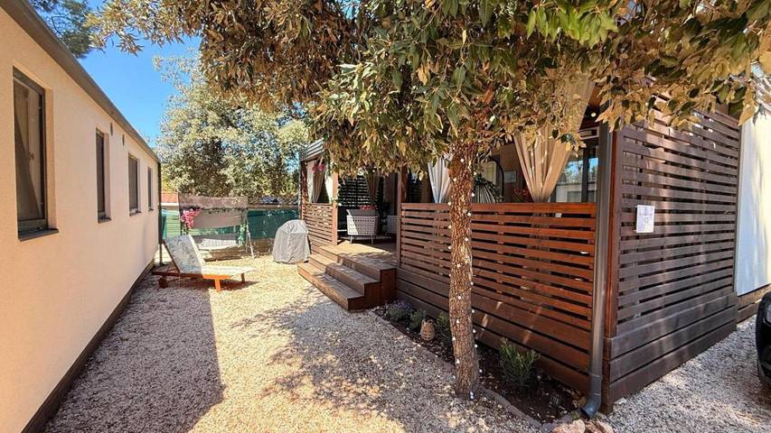 Camping pour 8 personnes, avec vue et jardin, animaux acceptés à Biograd na Moru - 2