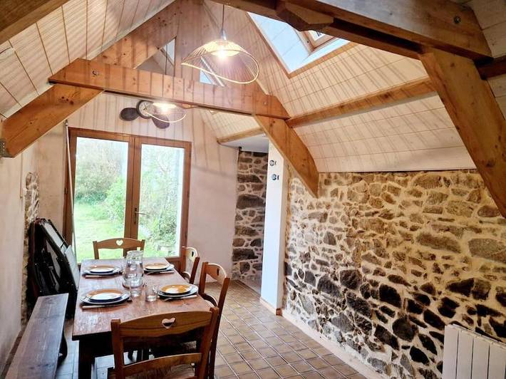 Location de vacances pour 6 personnes, avec vue et jardin à Saint-Germain-des-Vaux - 3