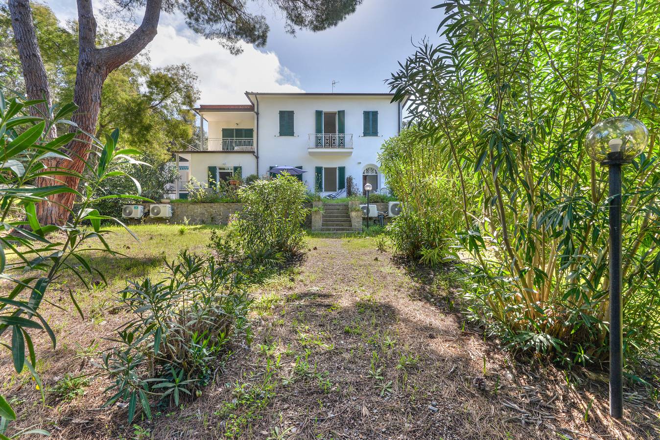 Appartamento intero, Appartamento 'Casa Annameri' con giardino privato, Wi-Fi e aria condizionata in Campo nell'Elba, Isola d'Elba