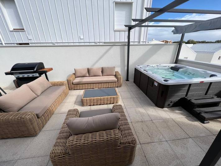 Ferienwohnung für 6 Personen, mit Balkon und Whirlpool in Bussy-Saint-Georges