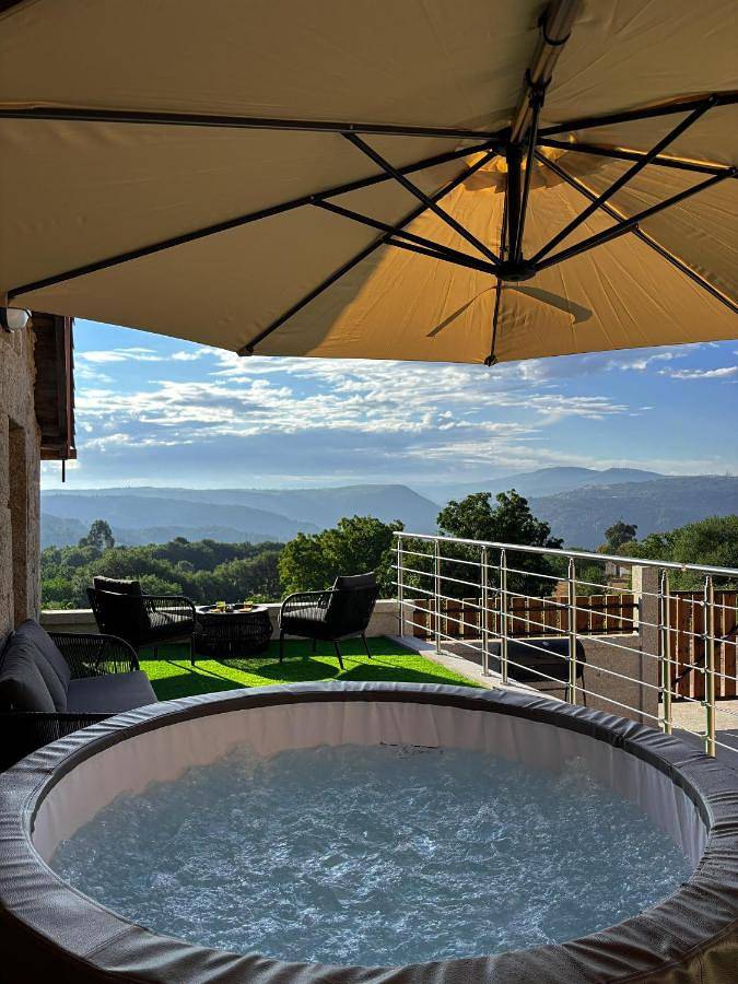 Chalet para 3 personas, con Balcón y Jacuzzi además de Terraza y Jardín en Provincia de Lugo