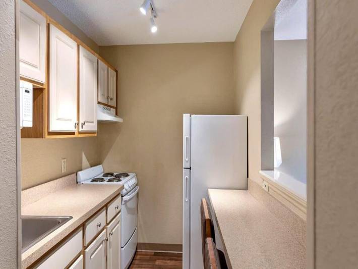 Apartamento entero, 1 Cama Tamaño Queen | Para No Fumadores, Microondas in Montclaire South, Charlotte