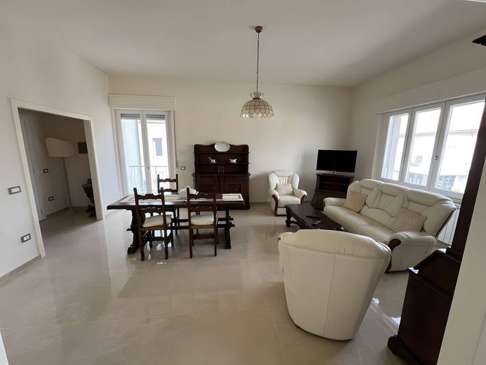 Appartamento per 6 persone, con Balcone e Giardino a Bibbona