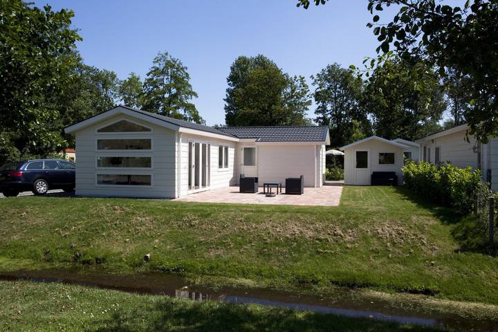 Ferienhaus für 6 Personen, mit Balkon/Terrasse und Terrasse sowie Garten in Gelderland