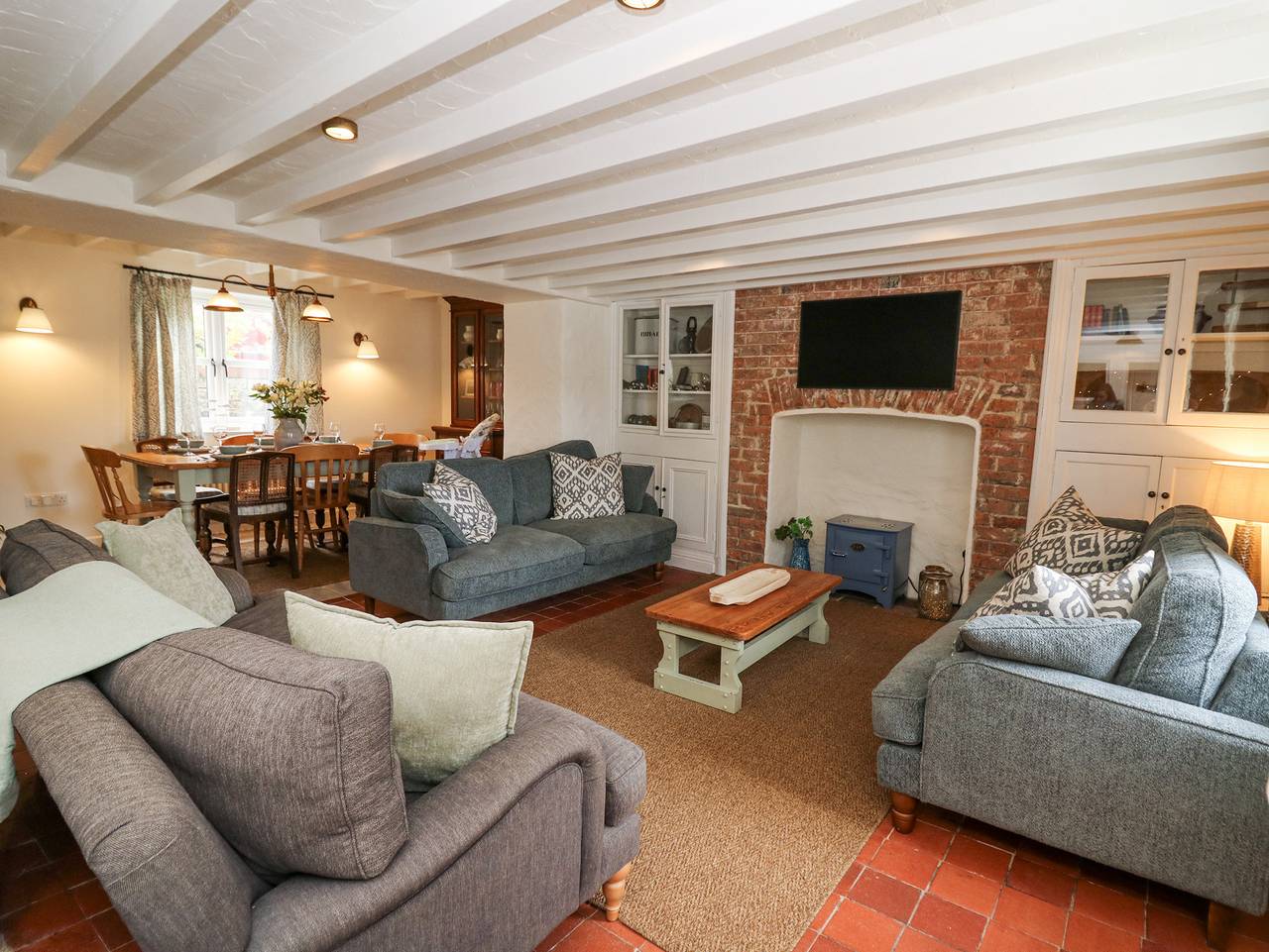 Dyffryn Cottage in Aberporth, Cardigan Bay
