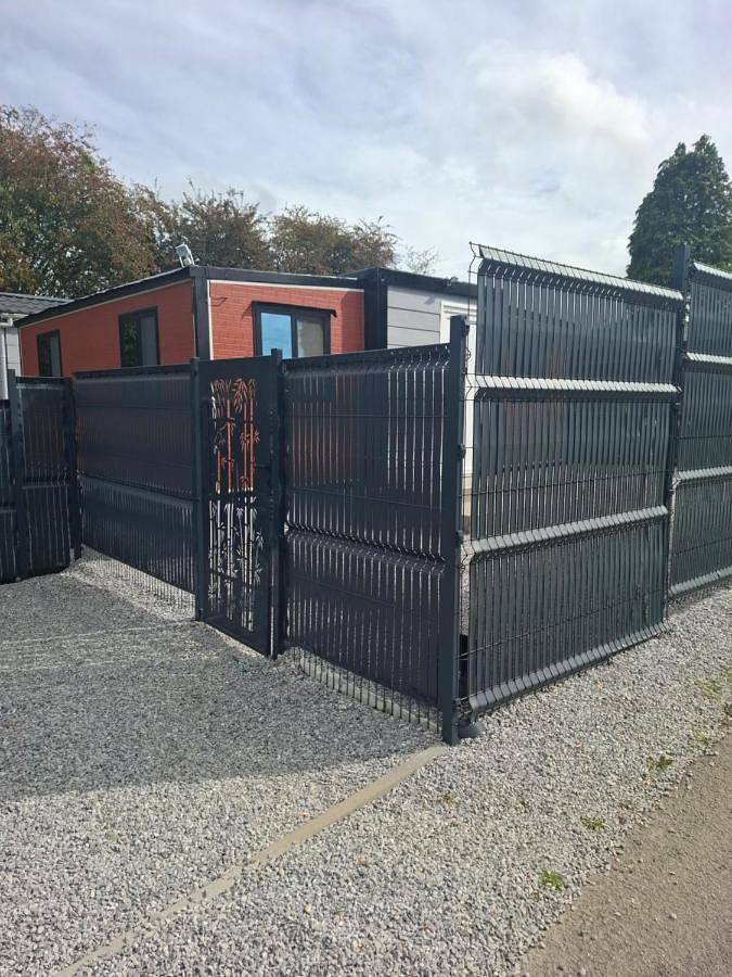 Camping pour 4 personnes, avec Jacuzzi et Terrasse