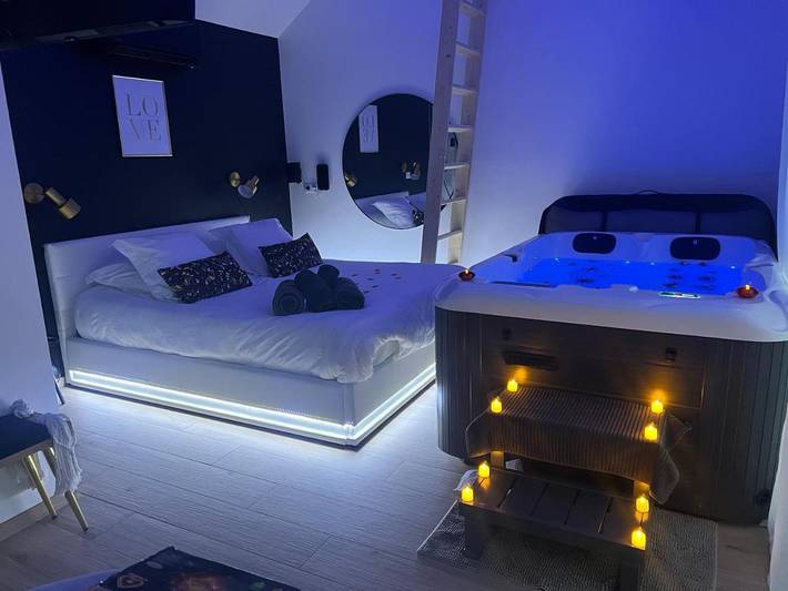 Appartement de vacances pour 2 personnes, avec Jacuzzi ainsi que Terrasse et Jardin