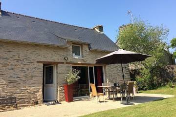Gîte pour 6 personnes, avec jardin et terrasse, animaux acceptés à Sainte-Anne-sur-Vilaine