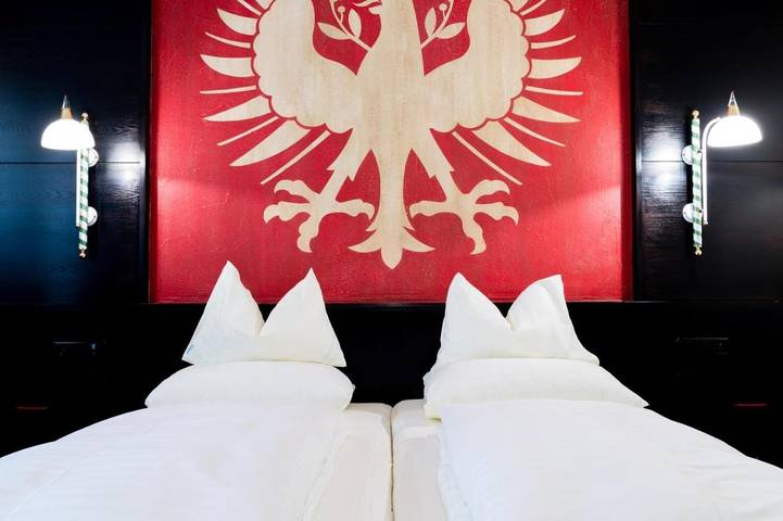 Hotel für 2 Personen, mit Terrasse und Garten sowie Sauna in Landeck - 4