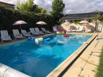Gîte pour 7 personnes, avec jardin ainsi que vue et piscine à Gibourne