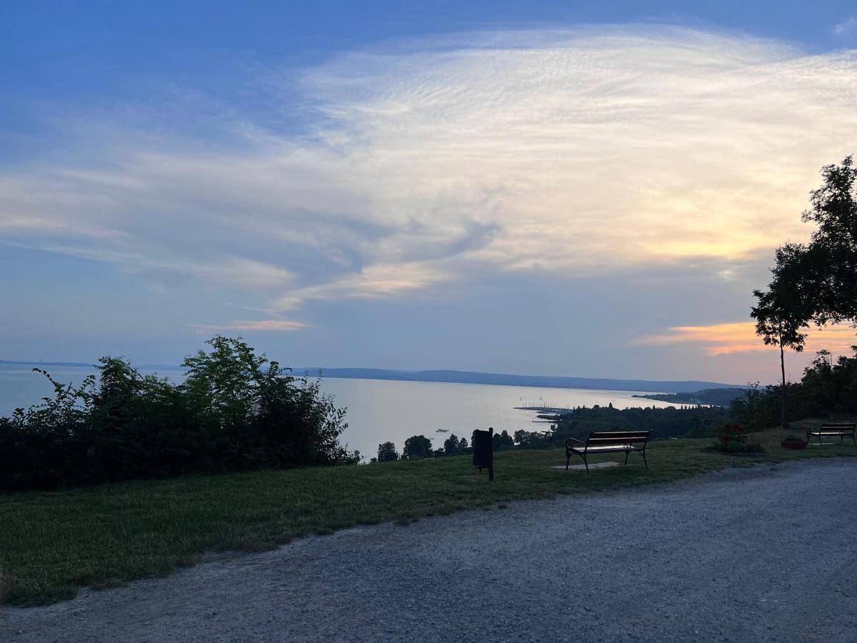 Three-Bedroom House in Balatonakarattya, Plattensee nordufer