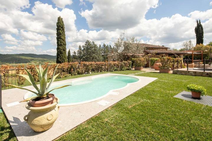 Ferienhaus für 6 Personen, mit Pool und Garten