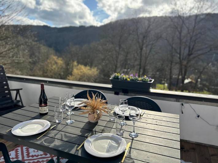 Gîte pour 4 personnes, avec jardin et vue dans Membre