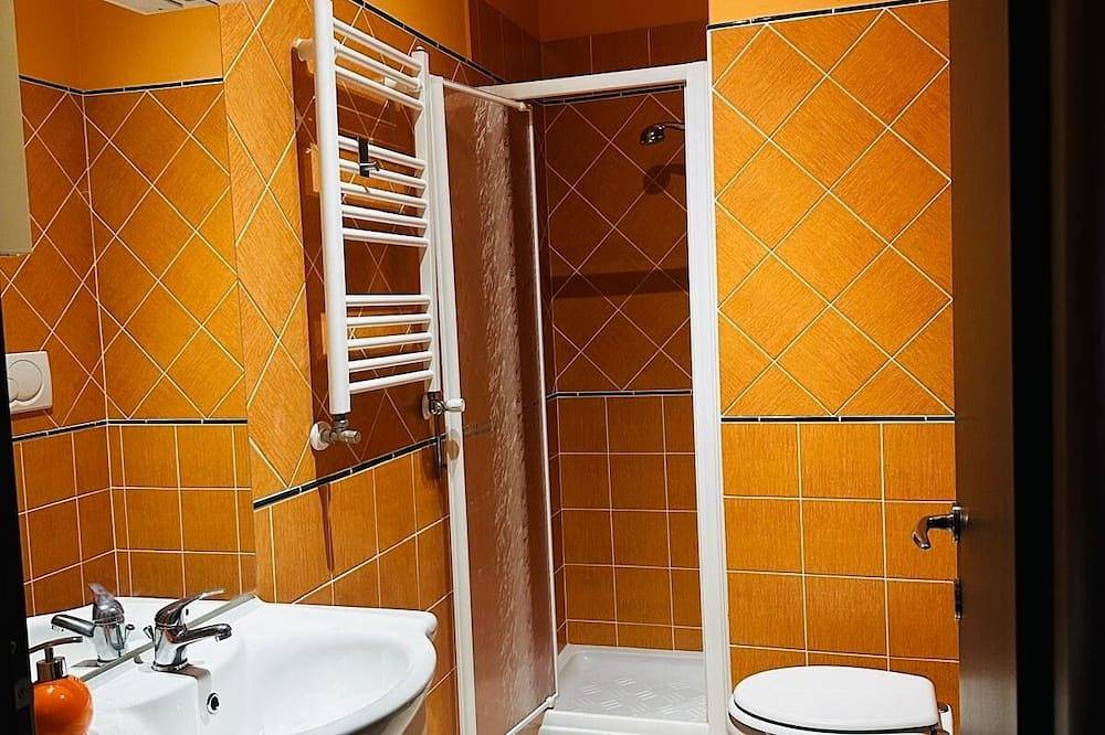 Ganze Wohnung, A few steps from the lake, cozy apartment in Lesa, Lago Maggiore (Piemont)