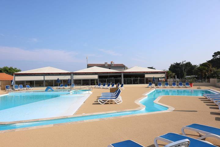 Location de vacances pour 6 personnes, avec terrasse ainsi que jacuzzi et piscine, adapté aux familles à Préfailles - 2