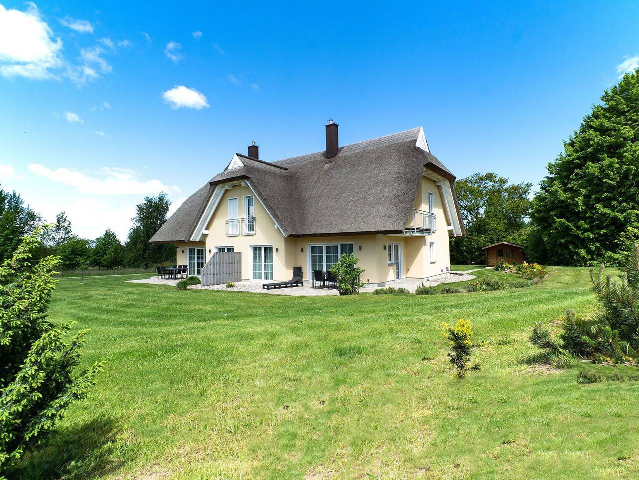 Strandvilla Babette - Balo B, direkt am Meer, mit Sauna - Haushälfte B in Lobbe, Mönchgut