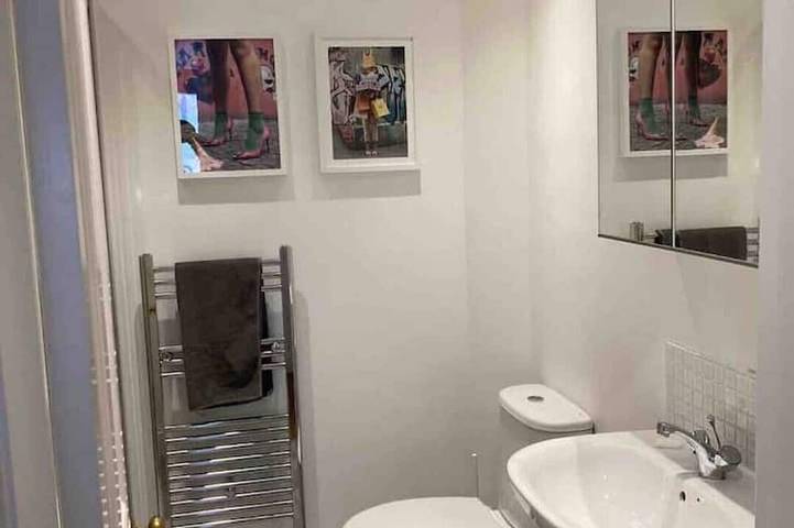 Appartamento intero, Bright 2 bedroom 1st floor flat near The Meadows in Edimburgo, Lothian
