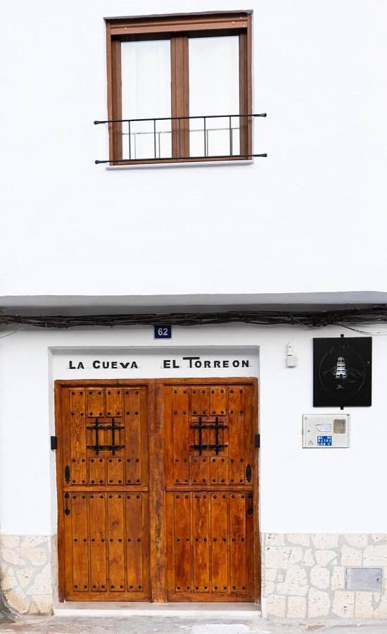 Apartamento para 2 personas, con balcón y vistas en Alcalá del Júcar