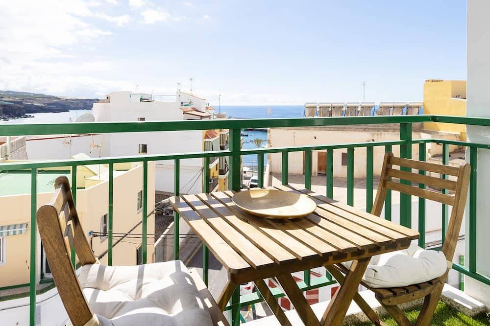 Entire apartment, Nice 2 bd apartment by the sea in Playa San Juan in Playa San Juan, Guía de Isora