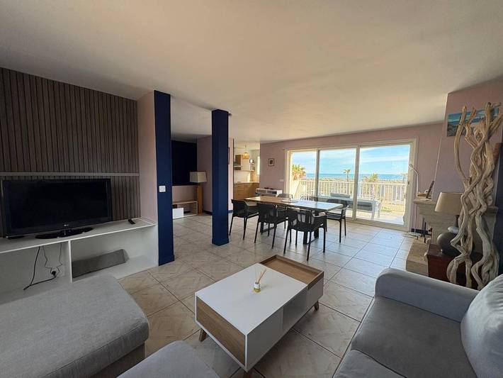 Location de vacances pour 7 personnes, avec terrasse dans Plage du Casino - 4