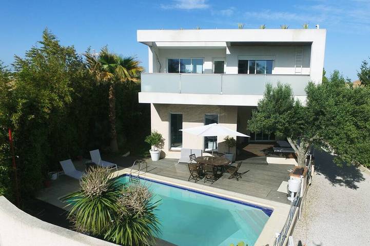 Villa pour 6 personnes, avec Terrasse ainsi que Jardin et Sauna