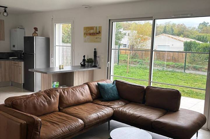 Location de vacances pour 8 personnes à Saint-Médard-d'Eyrans