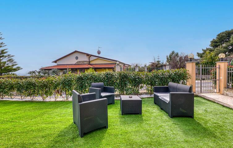 Appartamento vista mare con parcheggio e terrazza in San Lorenzo al Mare, Riviera di Ponente