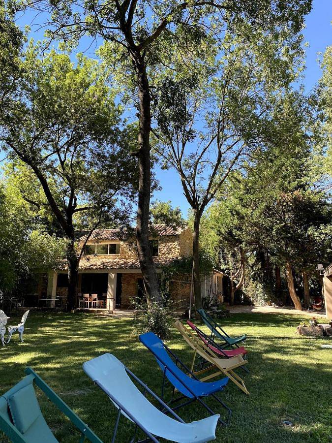 Location de vacances pour 10 personnes, avec jardin ainsi que vue et piscine à Les Angles (Gard) - 2