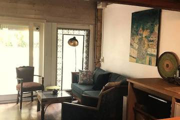 Gîte pour 2 personnes, avec piscine à Lalinde