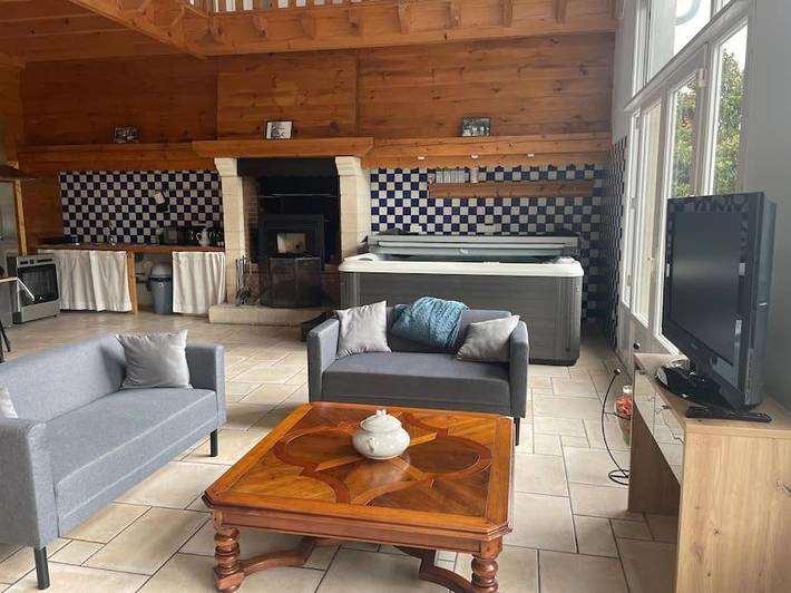 Gîte pour 6 personnes, avec Jacuzzi à Essômes-sur-Marne