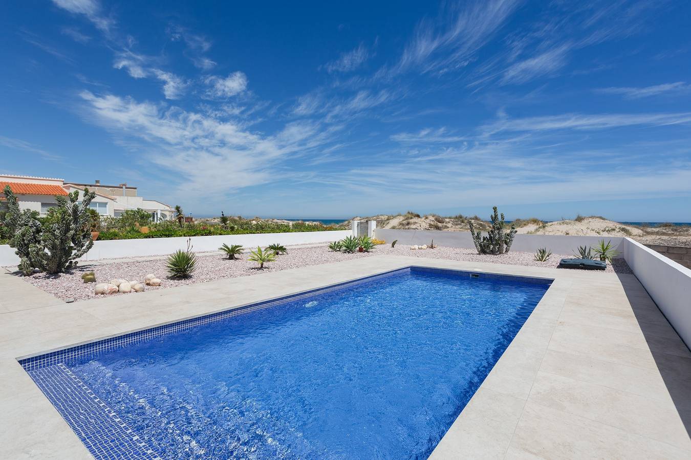 Casa de vacaciones 'Villa Rosa 2' con vistas al mar, Wi-Fi y aire acondicionado in Oliva, Costa Blanca