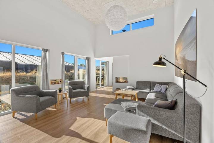Villa für 12 Personen, mit Sauna und Whirlpool sowie Balkon/Terrasse, mit Haustier in Blavand - 2