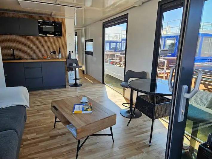 Boot für 4 Personen, mit Ausblick und Terrasse sowie Sauna in Berlin Umland - 2