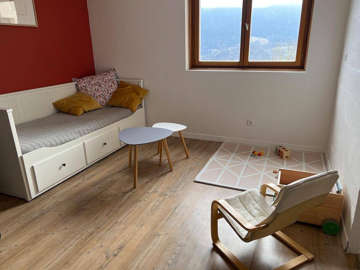 Appartement entier, One-Bedroom Apartment in Vinzier, Région de Thonon-les-Bains