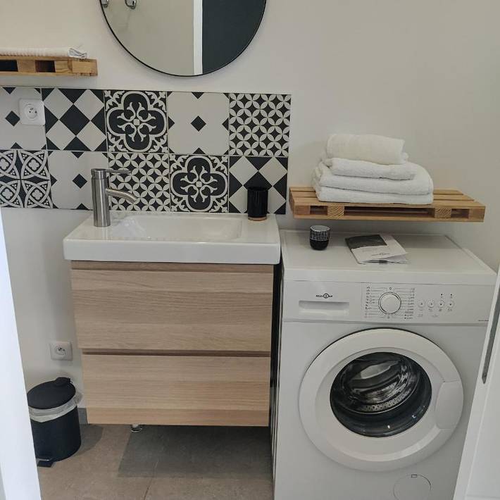 Gîte pour 4 personnes, avec vue et jardin à Quinson - 2