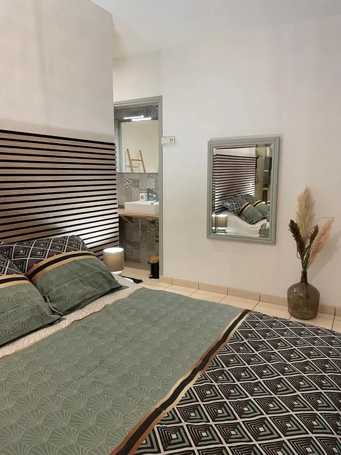Casa de huéspuedes para 2 personas, con terraza y jardín - 1